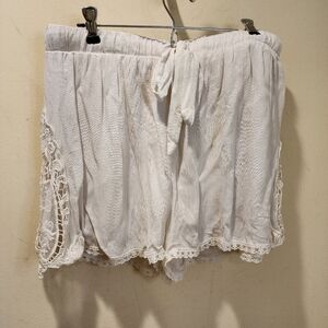 XHILARATION Women's cream Embroidered Drawnstring Shorth size L NWT